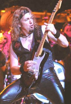 Adrian Smith (Iron Maiden (UK-1))- Perfil de músico